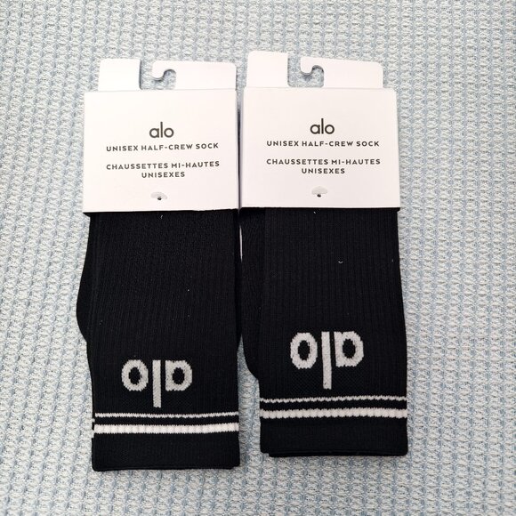🌞NWT🌞 ALO Yoga 2-Pair Sport Socks | Arch Support & Breathable - Picture 1 of 3